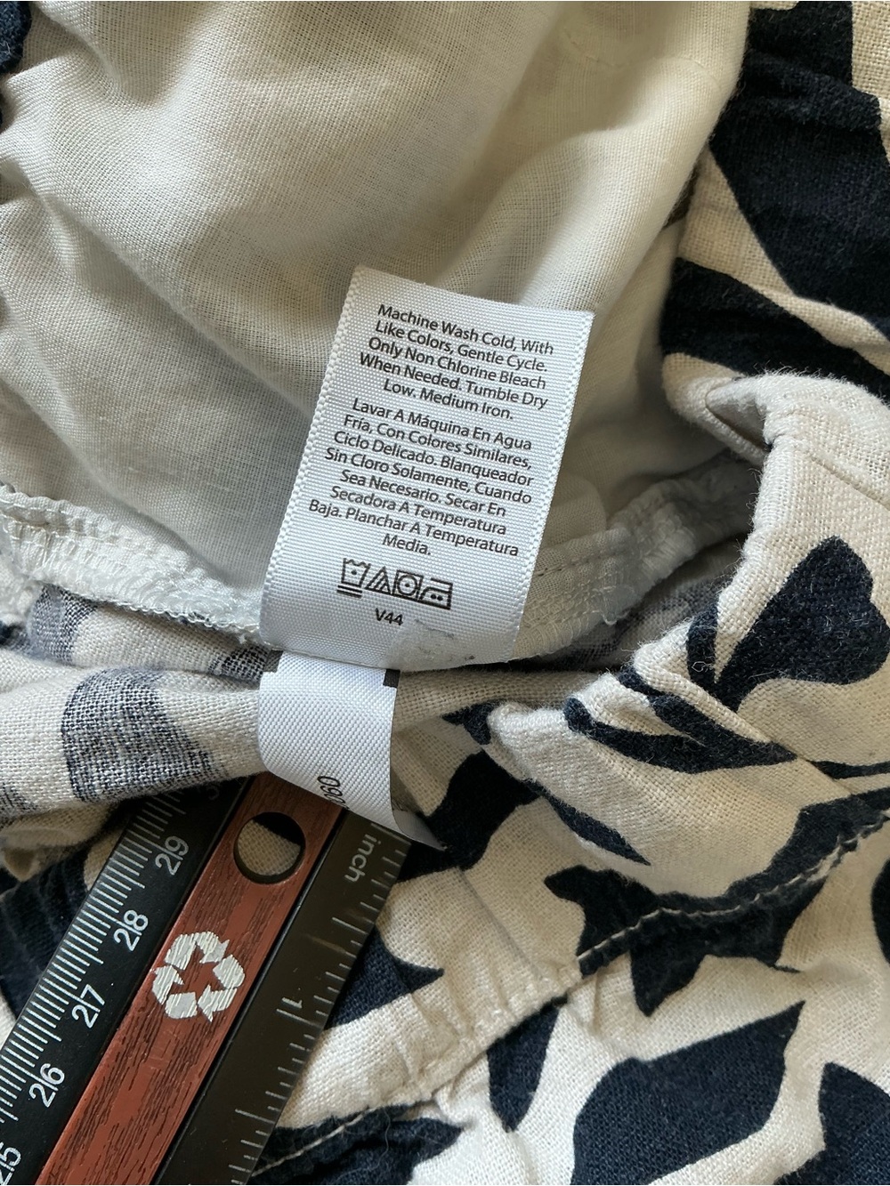 Time & Tru Linen Blend Floral Pull On Shorts Women’s L Black Ivory Pockets - Picture 5 of 10